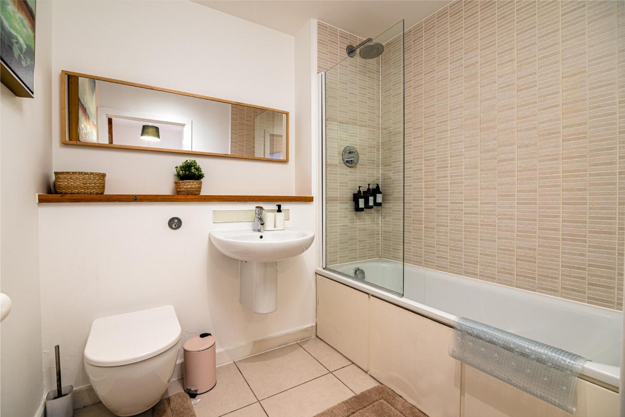 Zenith Hub Apartment Лондон Екстериор снимка