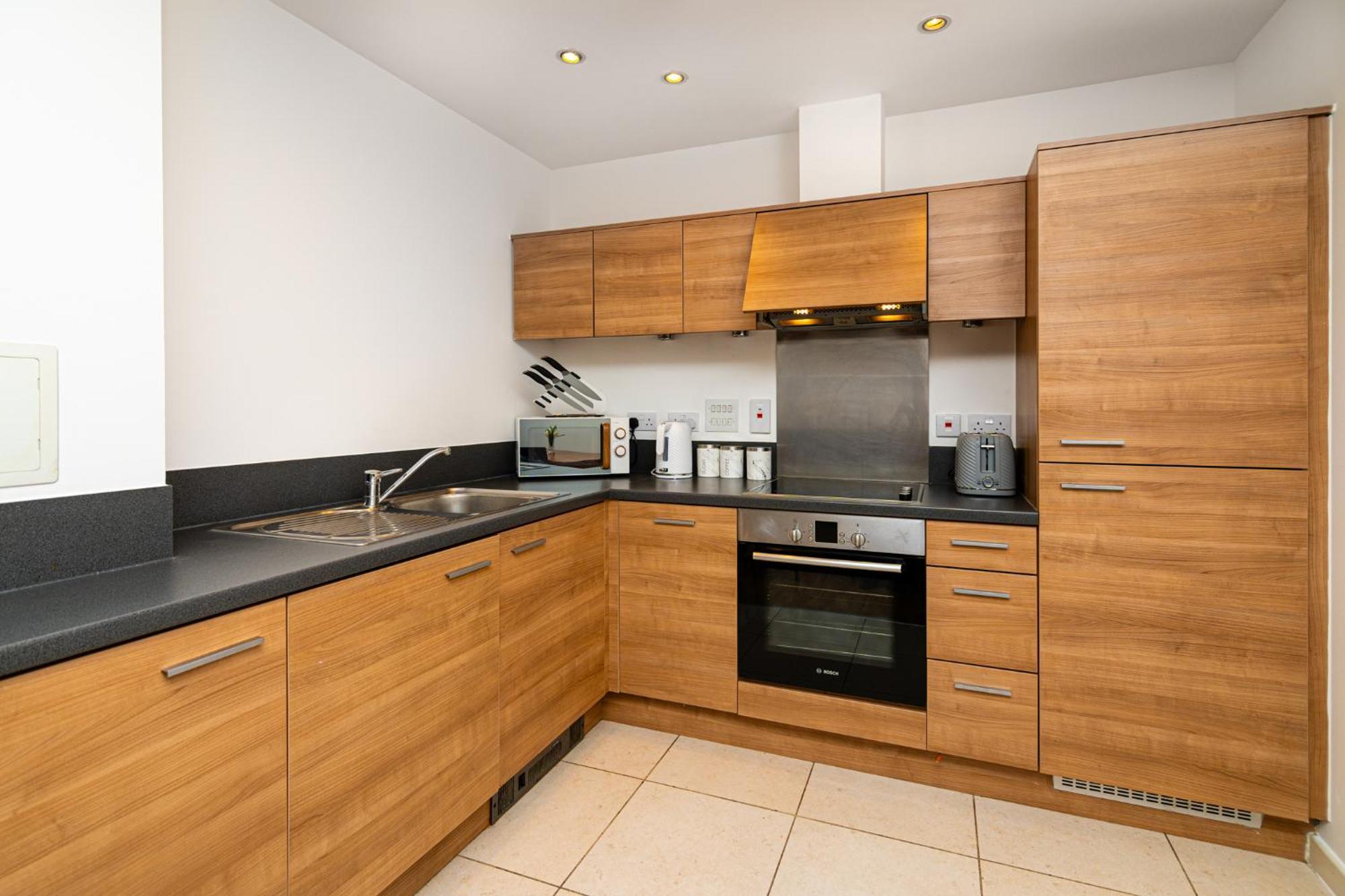 Zenith Hub Apartment Лондон Екстериор снимка