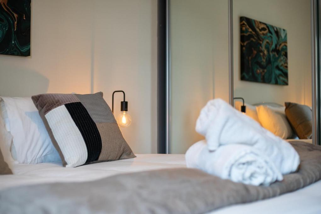 Zenith Hub Apartment Лондон Екстериор снимка