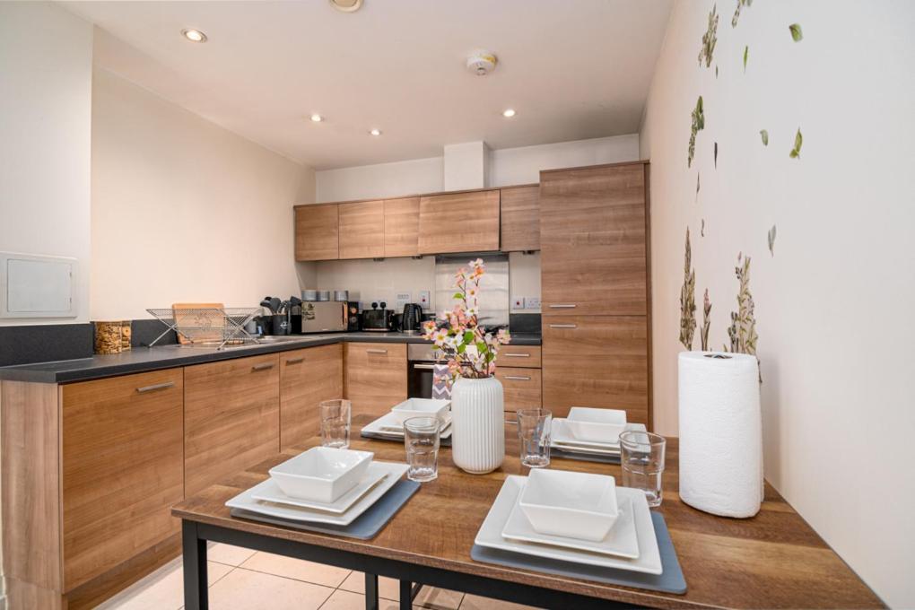 Zenith Hub Apartment Лондон Екстериор снимка